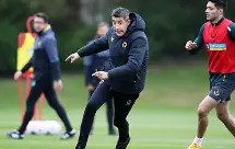 必一运动官网-瑞恩主教练信心十足，期待球队下轮再次取胜(第十一套健身球完整演示)